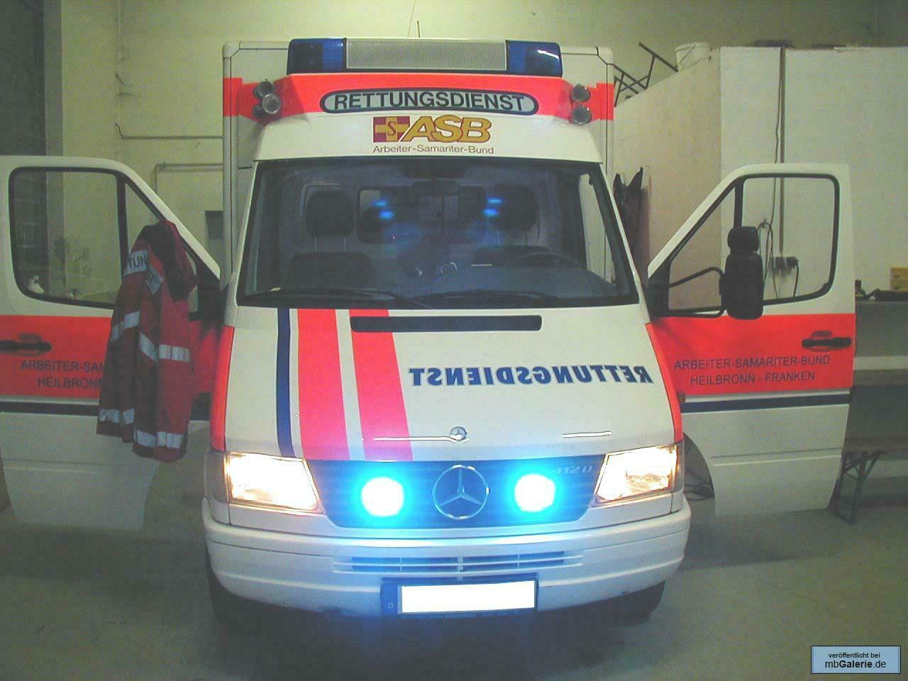 Rauchvergiftung: Mutter grillt in der Wohnung