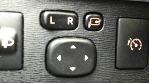 Aussenspiegel Schalter Avensis.jpg