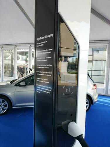 Porsche CCS Lader