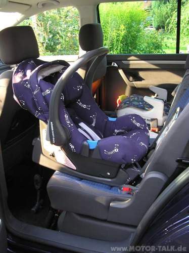 20050819-babyschale-mit-isofix-003