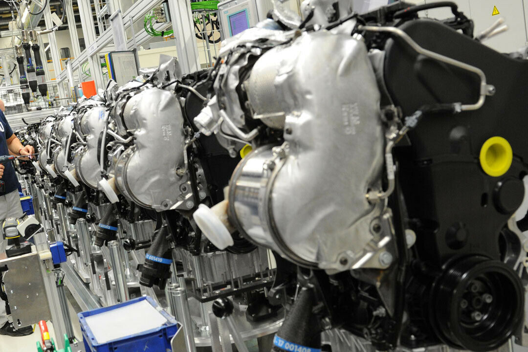 Volkswagen hat in rund 11 Millionen Dieselfahrzeuge eine Software eingebaut, die den Abgasausstoß manipuliert