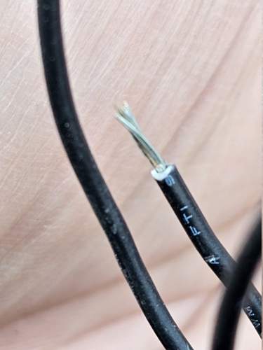 Kabel minus ca. 6cm korrodiert?