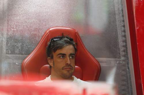 Der Spanier Fernando Alonso drückte seine Betroffenheit über das Zugunglück in seiner Heimat aus