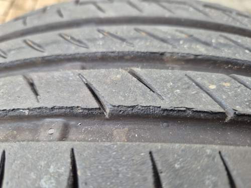 Reifen Vklasse W447 3500km 4Monate alt