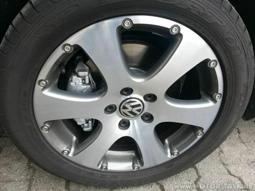 Sommerreifen vorn 215/50 R17