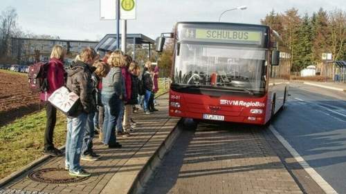 So-ist-es-richtig-abstand-von-der-bordsteinkante-full