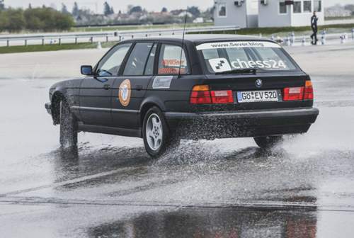 Inspiriert vom Erfolg des kleinen Bruders: Nach dem 3er mit Rucksack hatte BMW mit dem 5er Touring der Baureihe E34 erneut Erfolg