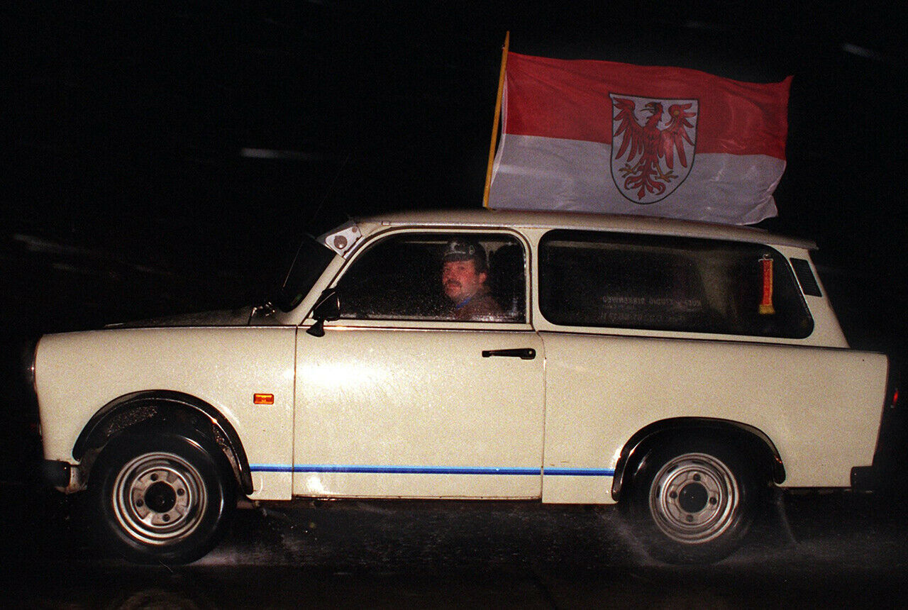 Der Kult kam zu spät: Zur Zeit der Wende interessierte der Trabant kaum noch jemanden. Auch wenn im 1,1 bereits ein Viertakt-Motor von VW saß