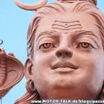 Die ueberlebensgrosse Shiva-Statue