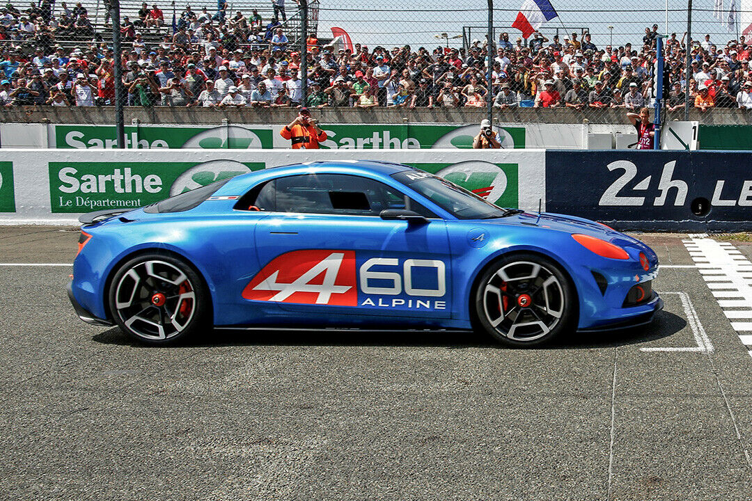 Die Alpine-Studie an der Startlinie in Le Sarthe bei den 24 Stunden von Le Mans
