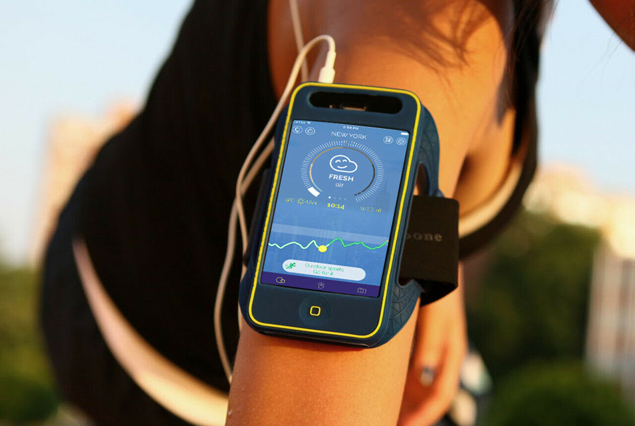 Eine App wertet die Daten des Sensors aus