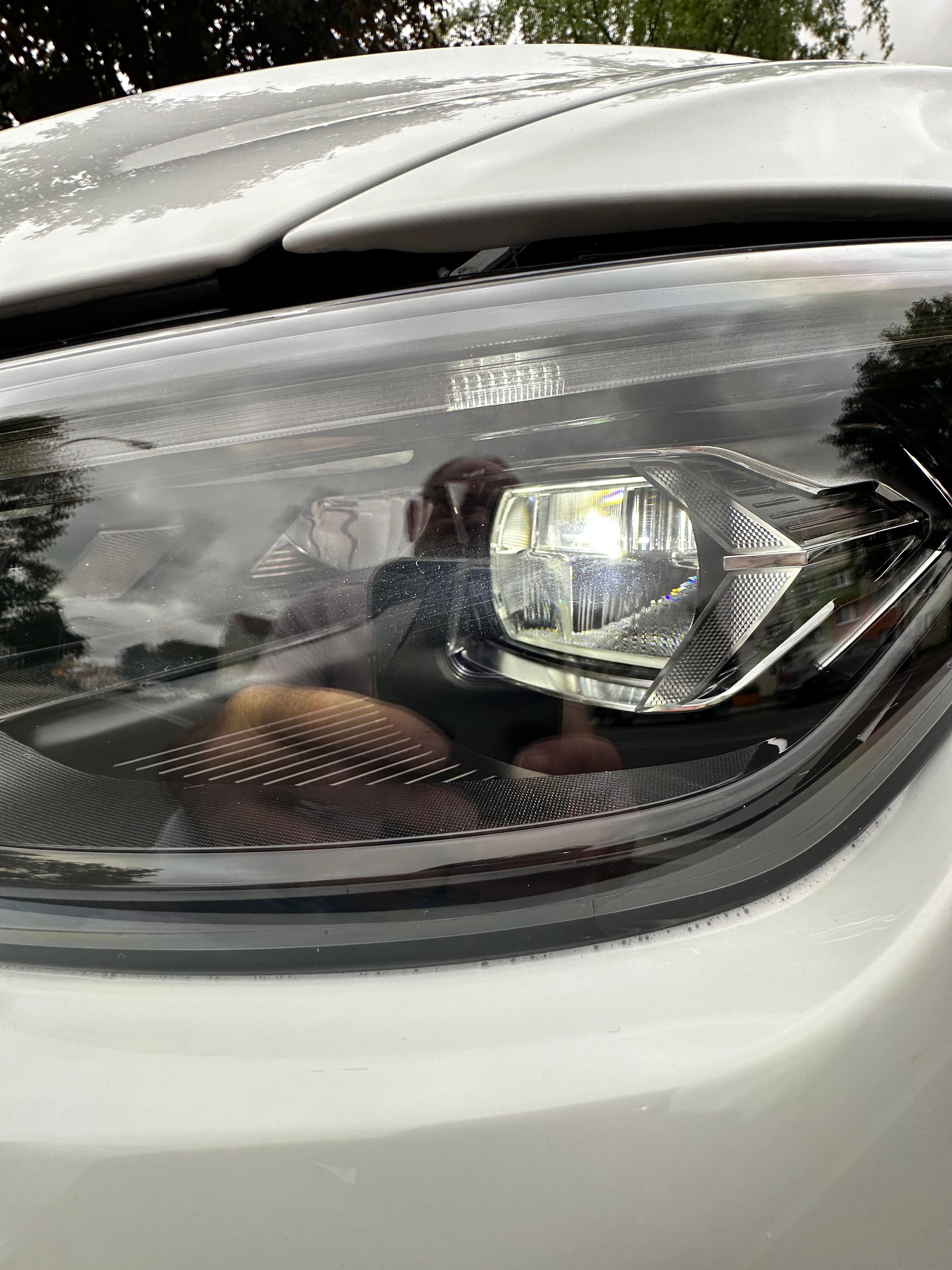 Risse Scheinwerfer IQ Light