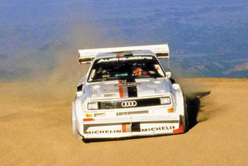 Typisch Urquattro: In Walter Röhrls Audi Quattro S1 kam beim Pikes-Peak-Rennen von 1987 ein aufgeladener Reihenfünfzylinder zum Einsatz
