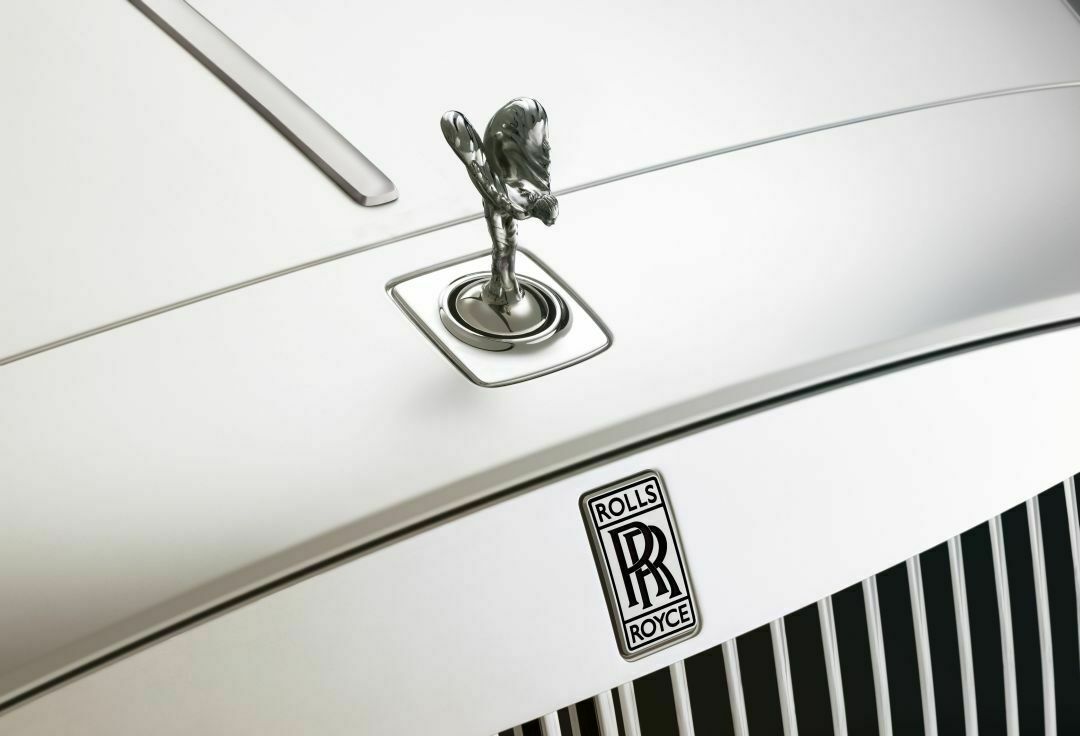 Spirit of Ecstasy auf Rolls-Royce Ghost