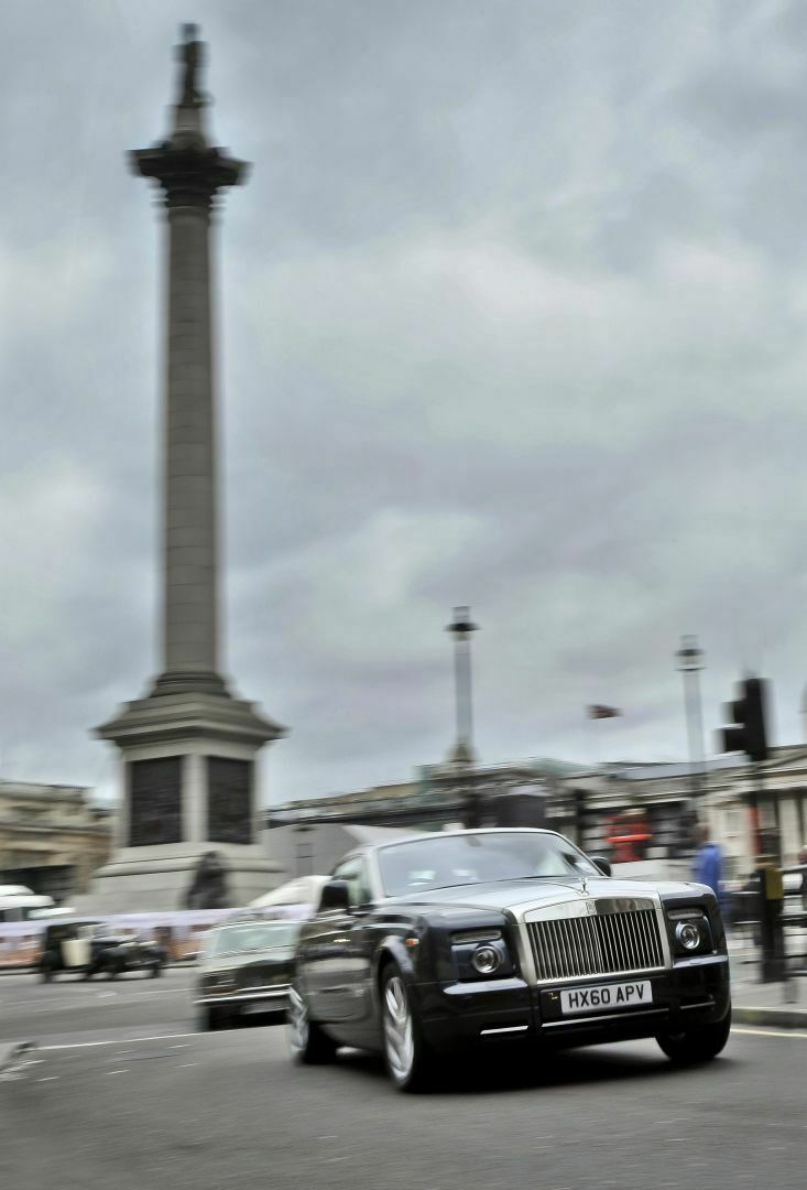 Rolls-Royce: Parade zum Einhundertsten von “Emily”