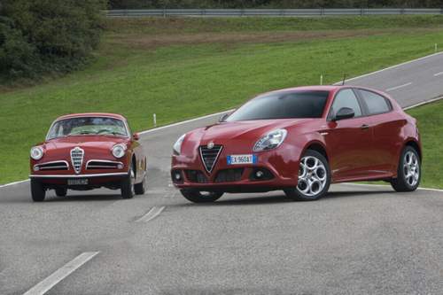 Alfa Giulietta Sprint: Das Sondermodell rechts soll an den Klassiker erinnern