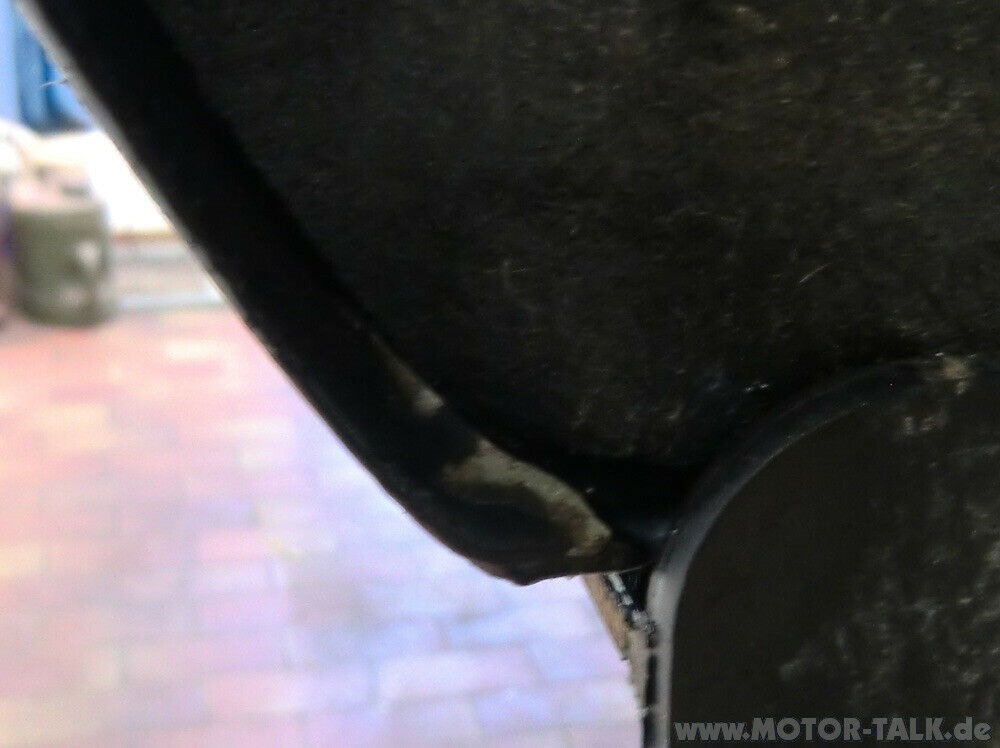 Rost am Kotflügel u. Kondenswasser in der Kofferraumklappe
