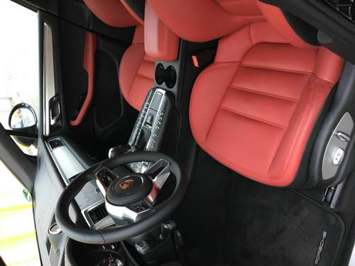 Rote GTS Sitze I