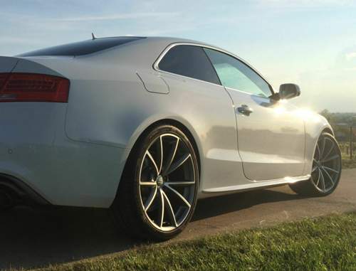 275/30 R20
