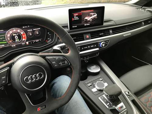 Rs4-b9-innen1