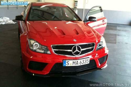 Aki2011-mercedes-c63-amg-black-series-coupe-1024