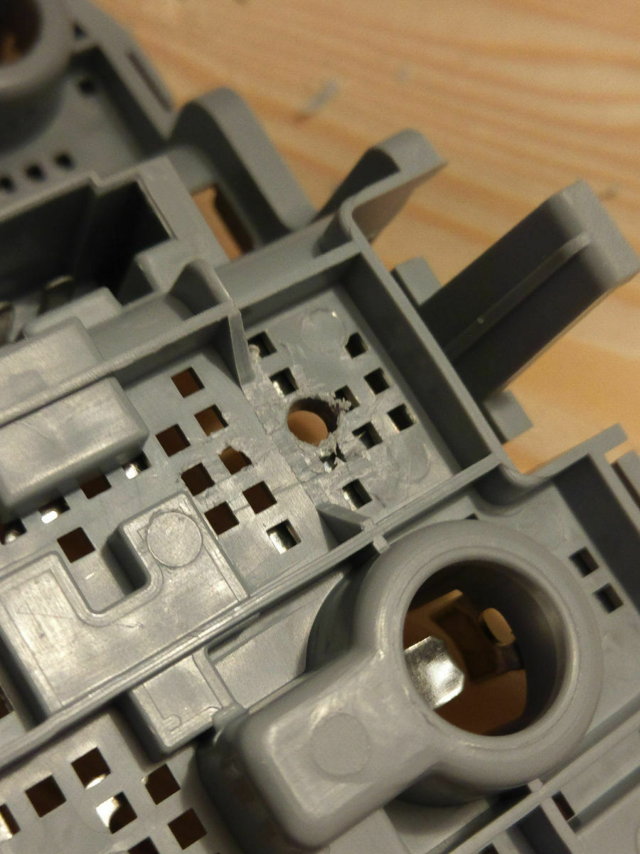 Rückleuchten verschmorter Stecker ***und die einzig wahre Lösung***