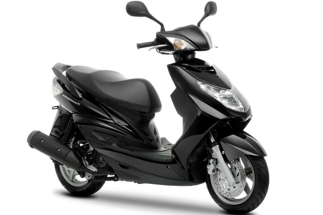 Der Motorroller Cygnus X von Yamaha wird zurückgerufen. Der Grund: Der hintere Reifen kann Luft verlieren
