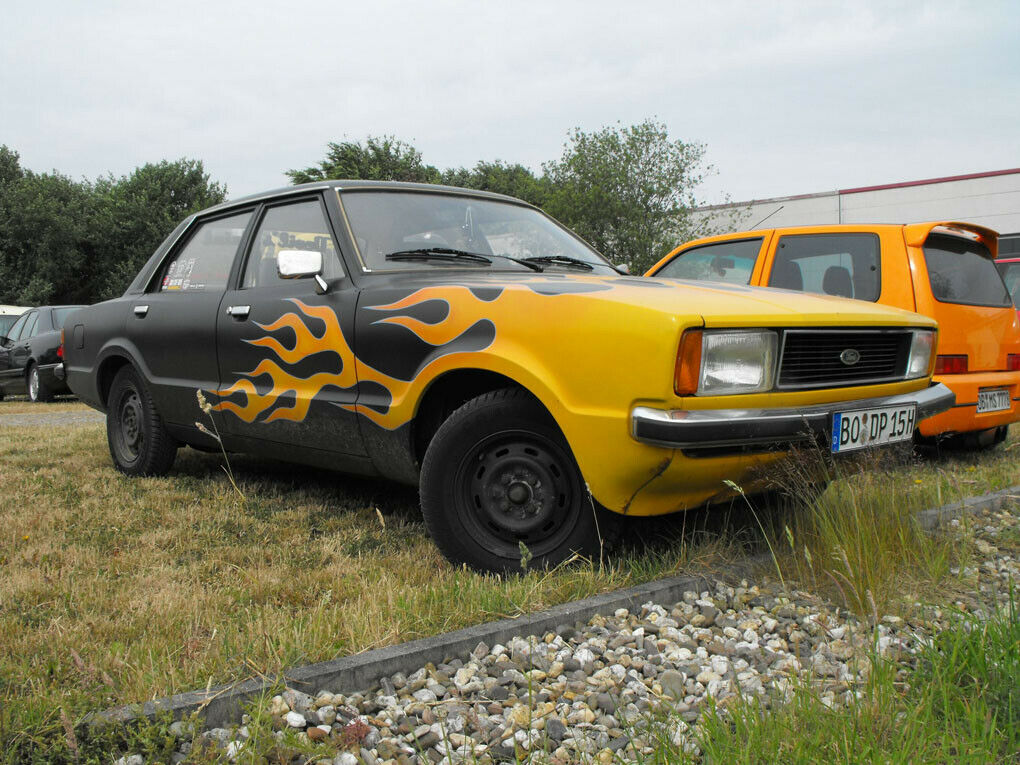 Hübsche Alltags-Ratte mit H-Kennzeichen. Fahrzeug: Ford Taunus 2