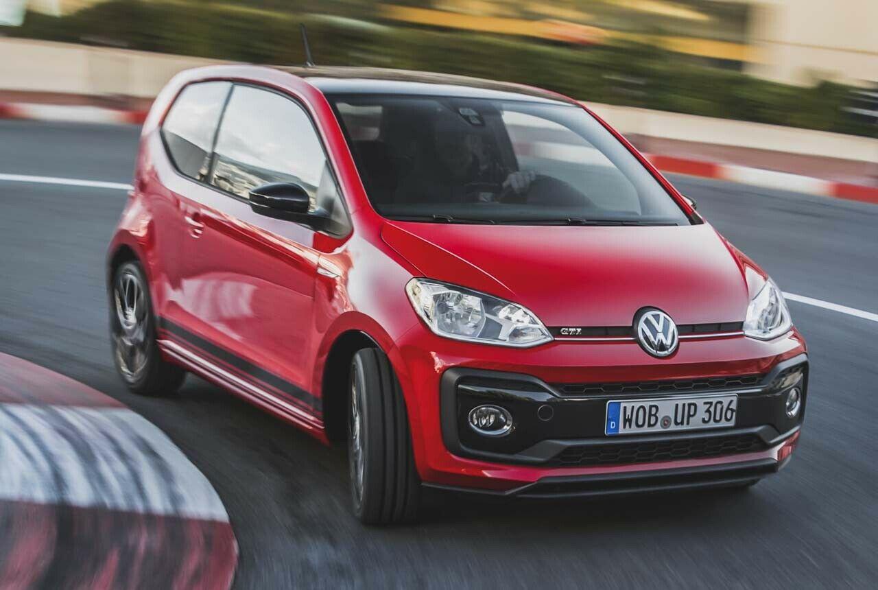 Zugegeben: Auf der Rennstrecke von Most fuhren wir lieber statt zu knipsen. Hier der Volkswagen Up GTI auf der Rennstrecke von Monaco