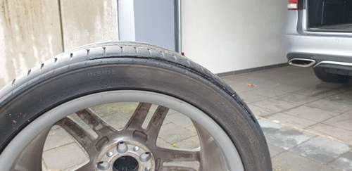 Reifen rechts