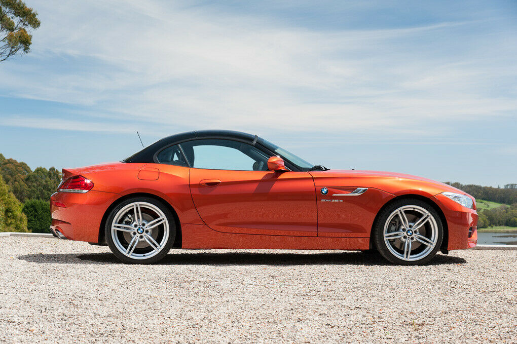 Der neue BMW Z4 ist an der schwungvollen Blinker-Kieme zu erkennen.