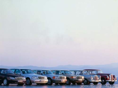 Wallpaper-w140-tradition-gruppenfoto-02