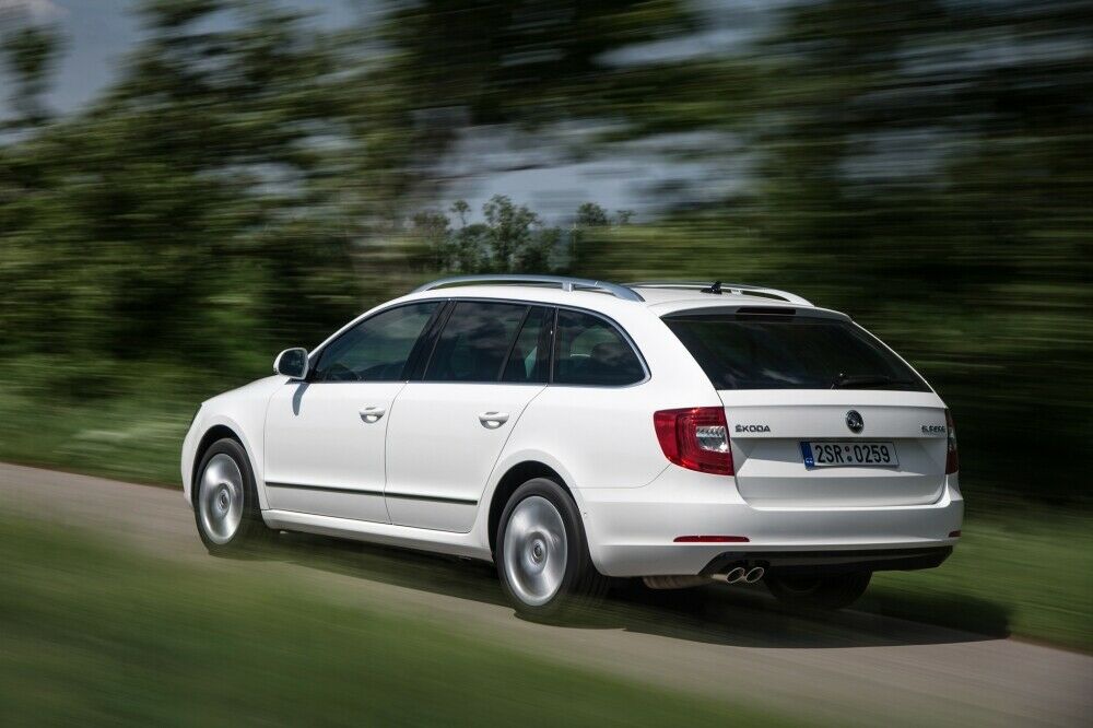 Der 105 PS starke Einstiegsdiesel wirkt etwas schwach, lässt sich aber im Alltag gut bewegen