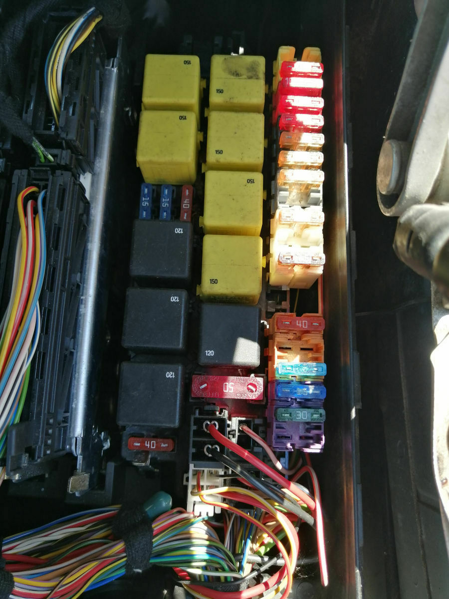 S-Klasse mit elektronischen Weh-Weh'chen.. jemand Ahnung?