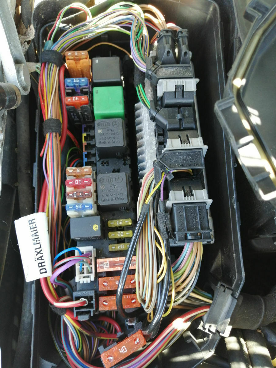 S-Klasse mit elektronischen Weh-Weh'chen.. jemand Ahnung?