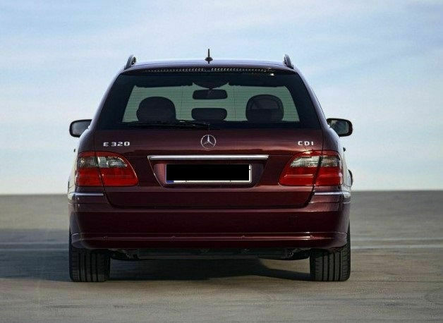 S211 E 500 suche neues oberes Heckklappenteil