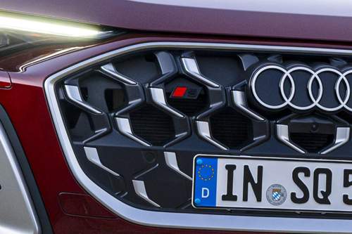 Audi-sq5-2025-predni-znak-failure