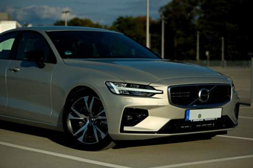 2019 S60