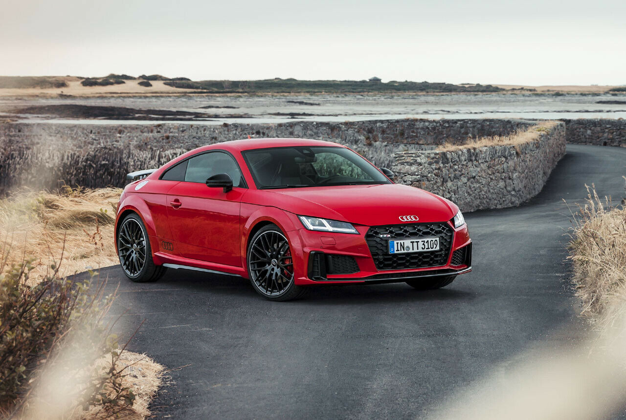 Beim gelifteten TTS verbaut Audi einen Otto-Partikelfilter in der Abgasanlage des 2,0-Liter Vierzylinders. Mit 306 PS ist das Aggregat geringfügig schwächer