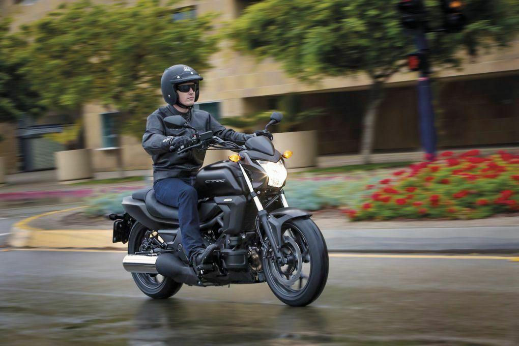 Honda CTX700N: Der Biker kann zwischen manuellem oder elektronisch gesteuertem Schalten wählen