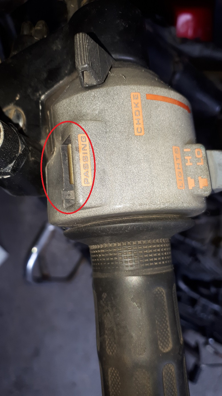 Schalter Blinker / Halteband Batterie