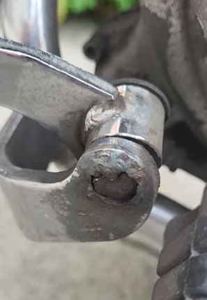 Schalthebel wackelt: Einfacher Schraubbolzen rein? Yamaha Virago