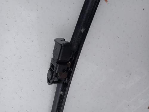 Wischer mit aufgestecktem Clip-Adapter