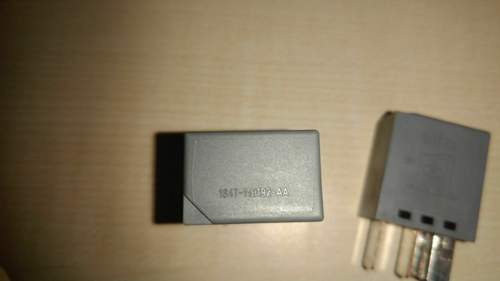 Ford Focus 1 1.8 Scheibenwischerrelais 2