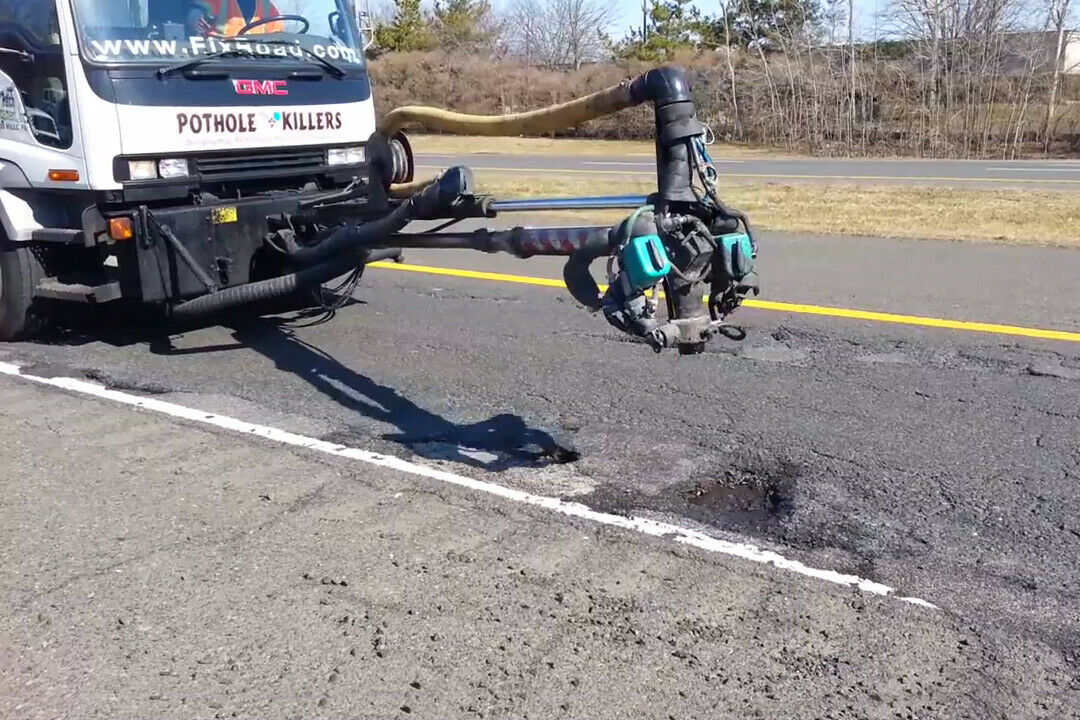 Der Pothole Killer bei der Arbeit