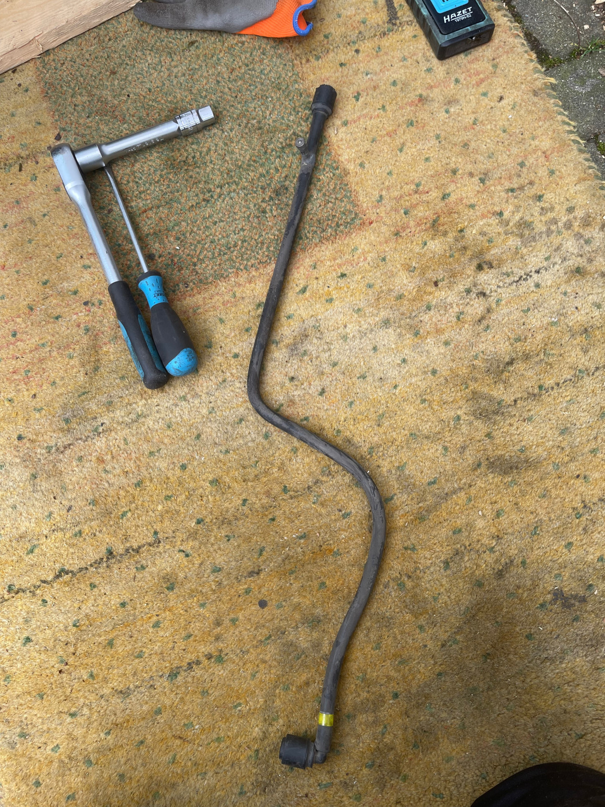 Schlauchadapterdings zur Kraftstoffpumpe kaputt, was nun? Volvo 850