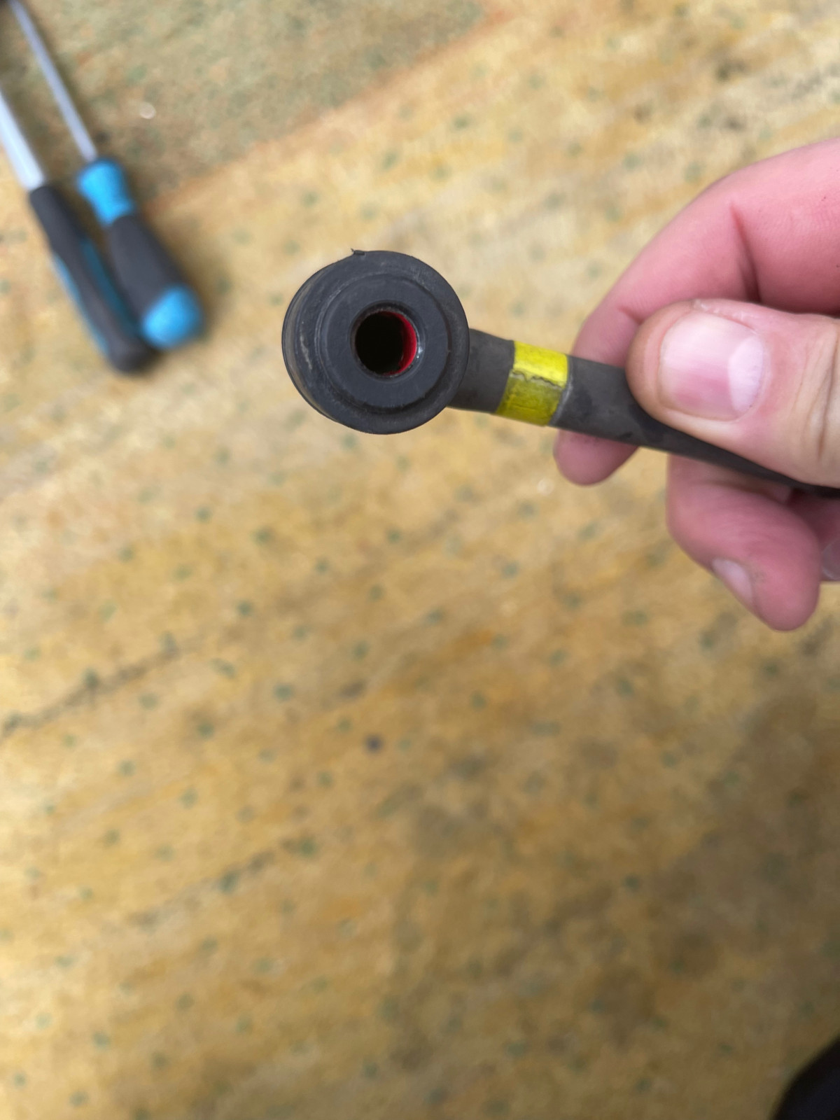 Schlauchadapterdings zur Kraftstoffpumpe kaputt, was nun? Volvo 850