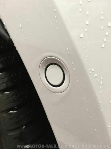 Schlecht lackierter, hinterer linker Parksensor