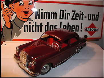 Schleicher verursacht verherenden Auffahrunfall!