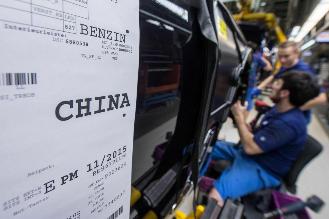 Für die deutschen Autobauer ist China als Absatzmarkt von höchster Wichtigkeit - hier die Produktion im BMW-Werk Dingolfing